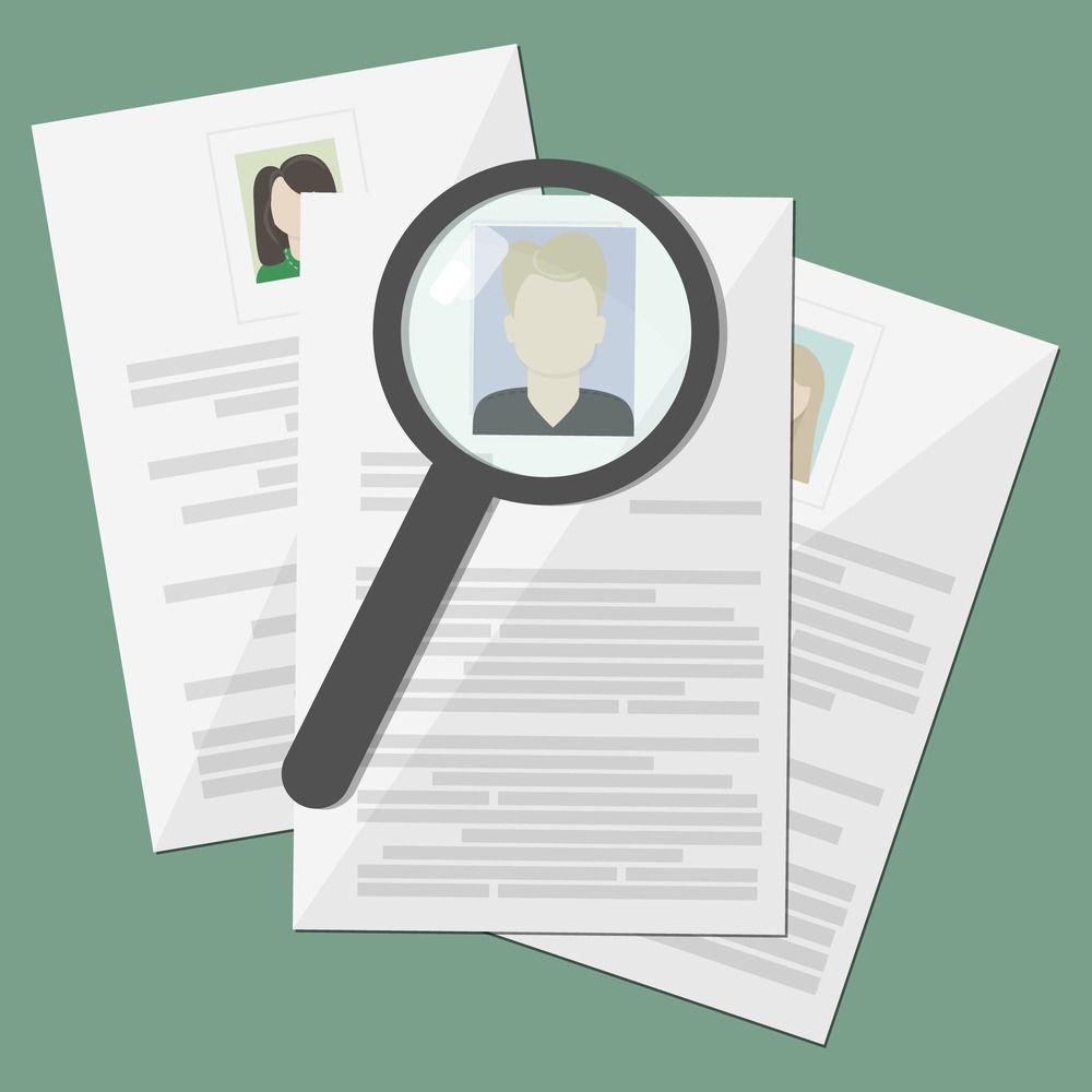 Three resume and magnifier rotatividade de funcionários